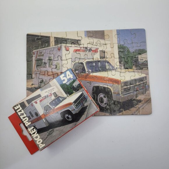 Pocket Puzzle Ambulance EMT First Responder 54 Pieces 5 x 7 Small Tiny Vintage - Picture 6 of 7